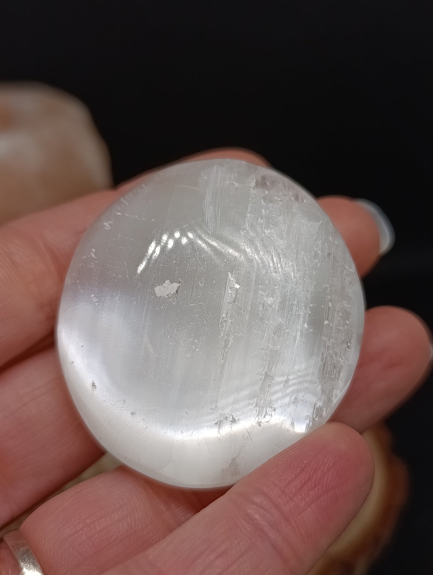 Galet Sélénite blanche