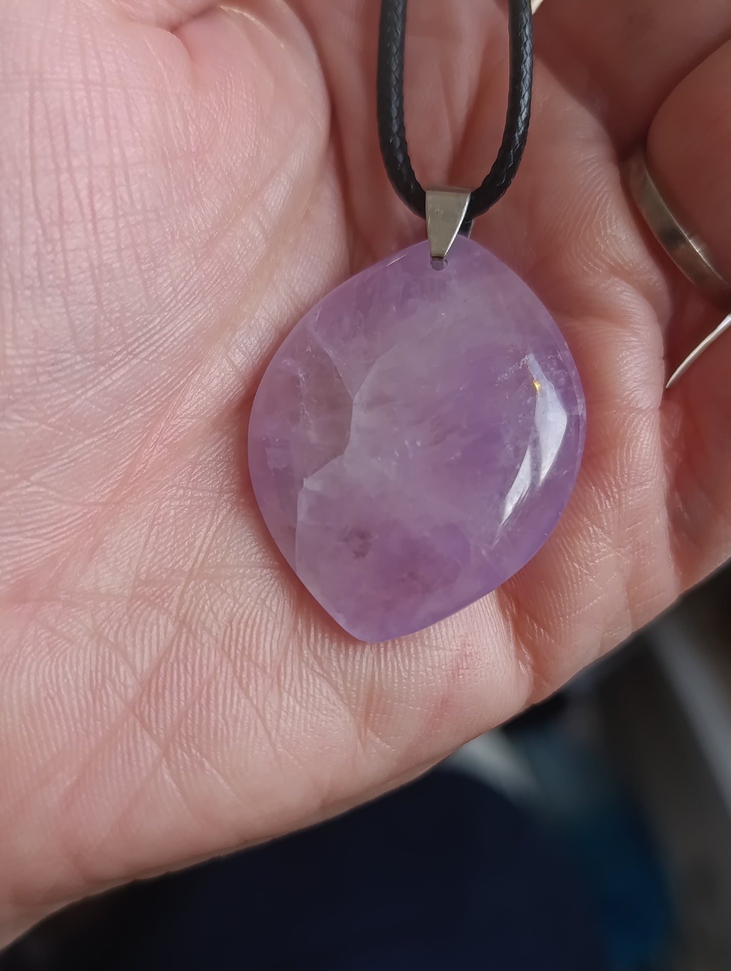 Pendentif ovale galbé Améthyste