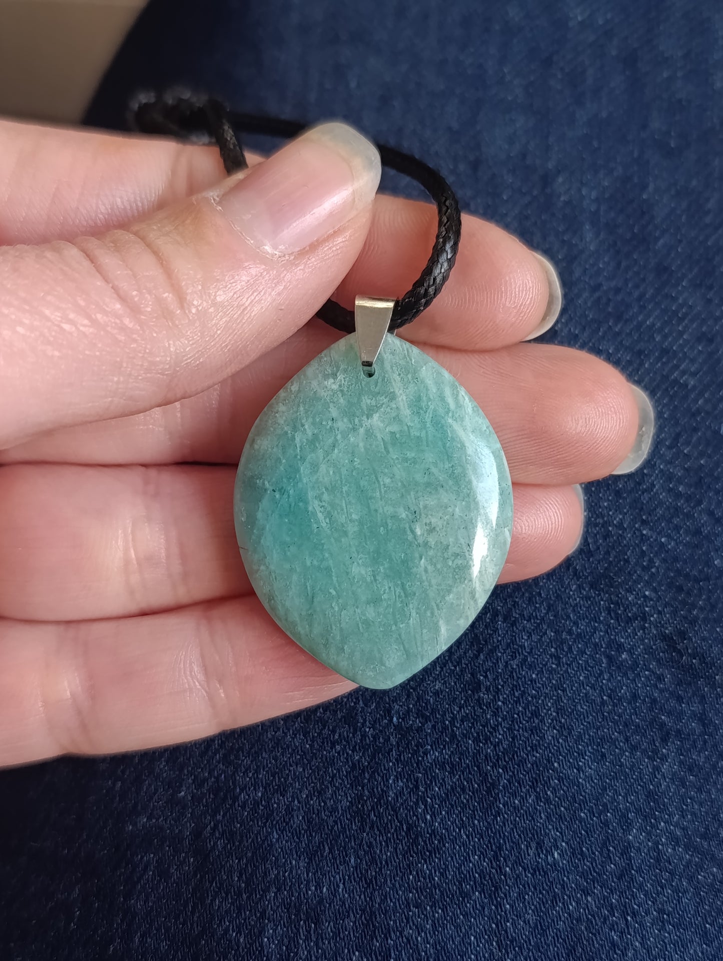Pendentif ovale galbé Amazonite