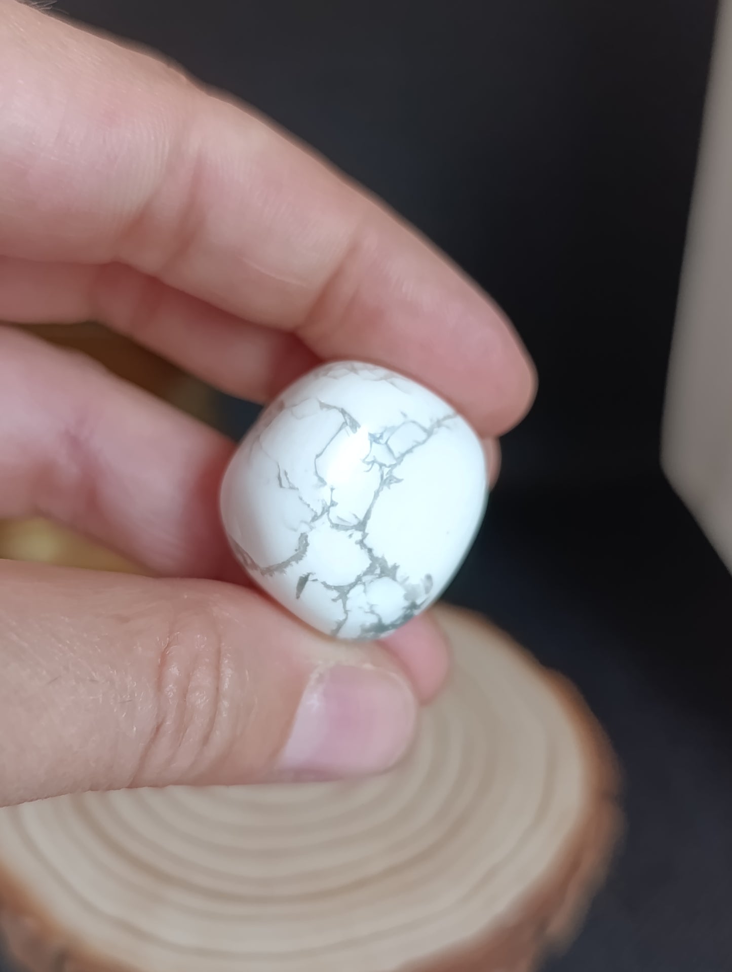 Pierre roulée Howlite blanche