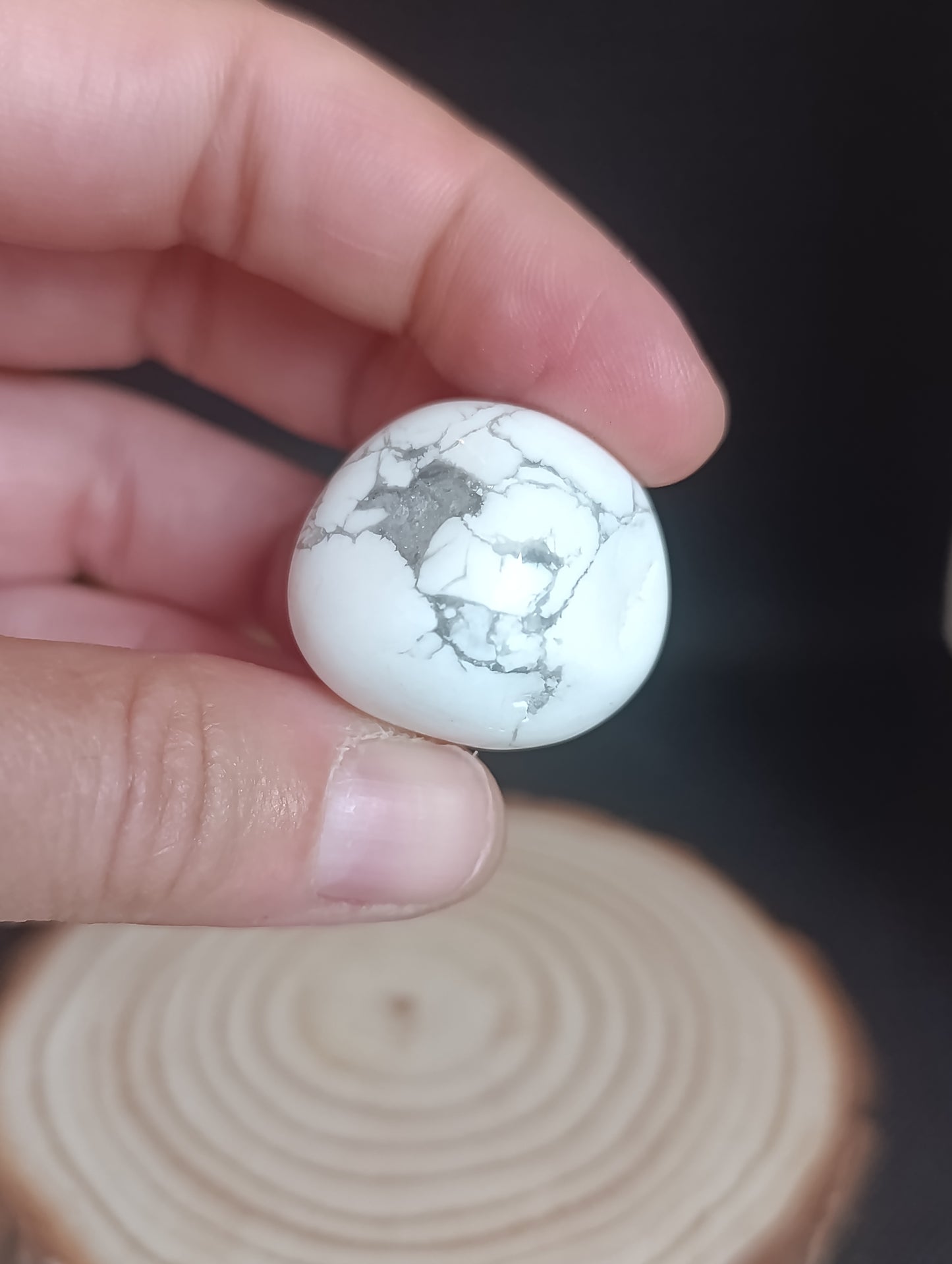 Pierre roulée Howlite blanche