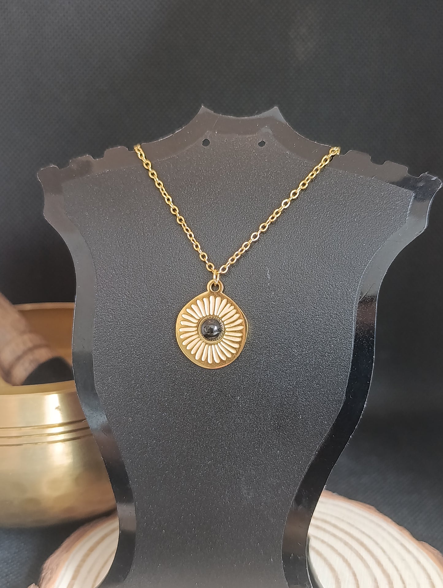 Collier Solaria