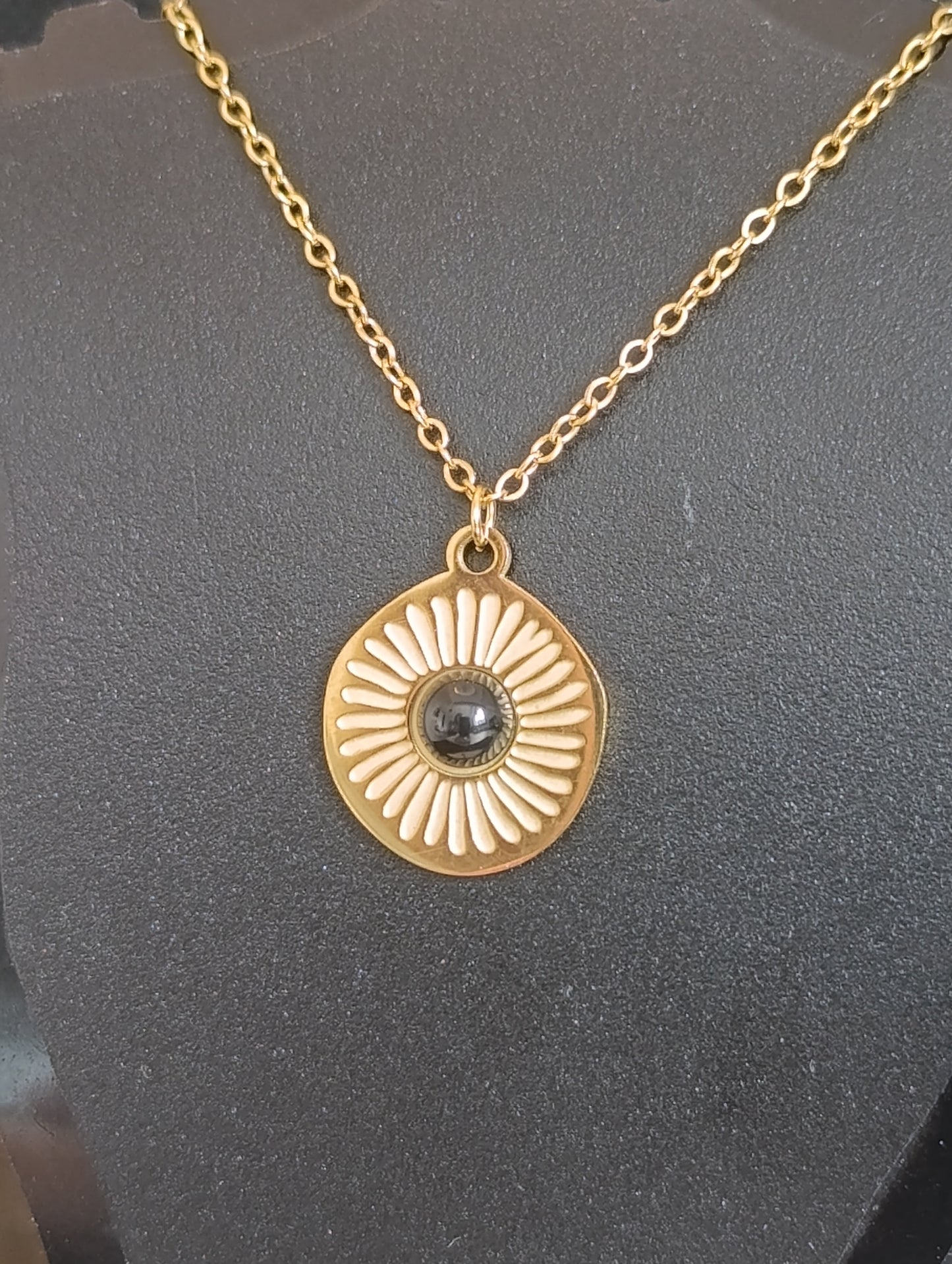 Collier Solaria