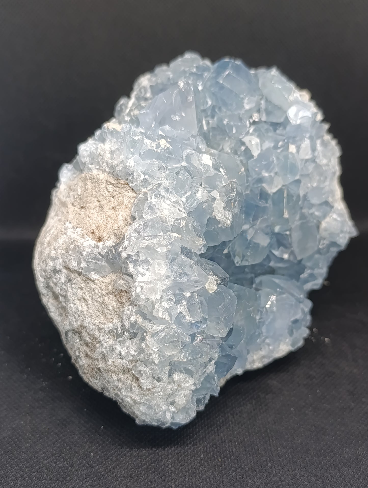 Géode de Céléstine - 1,80kg - Qualité AA
