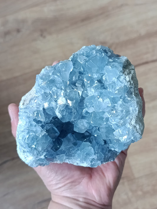 Géode de Céléstine - 1,80kg - Qualité AA