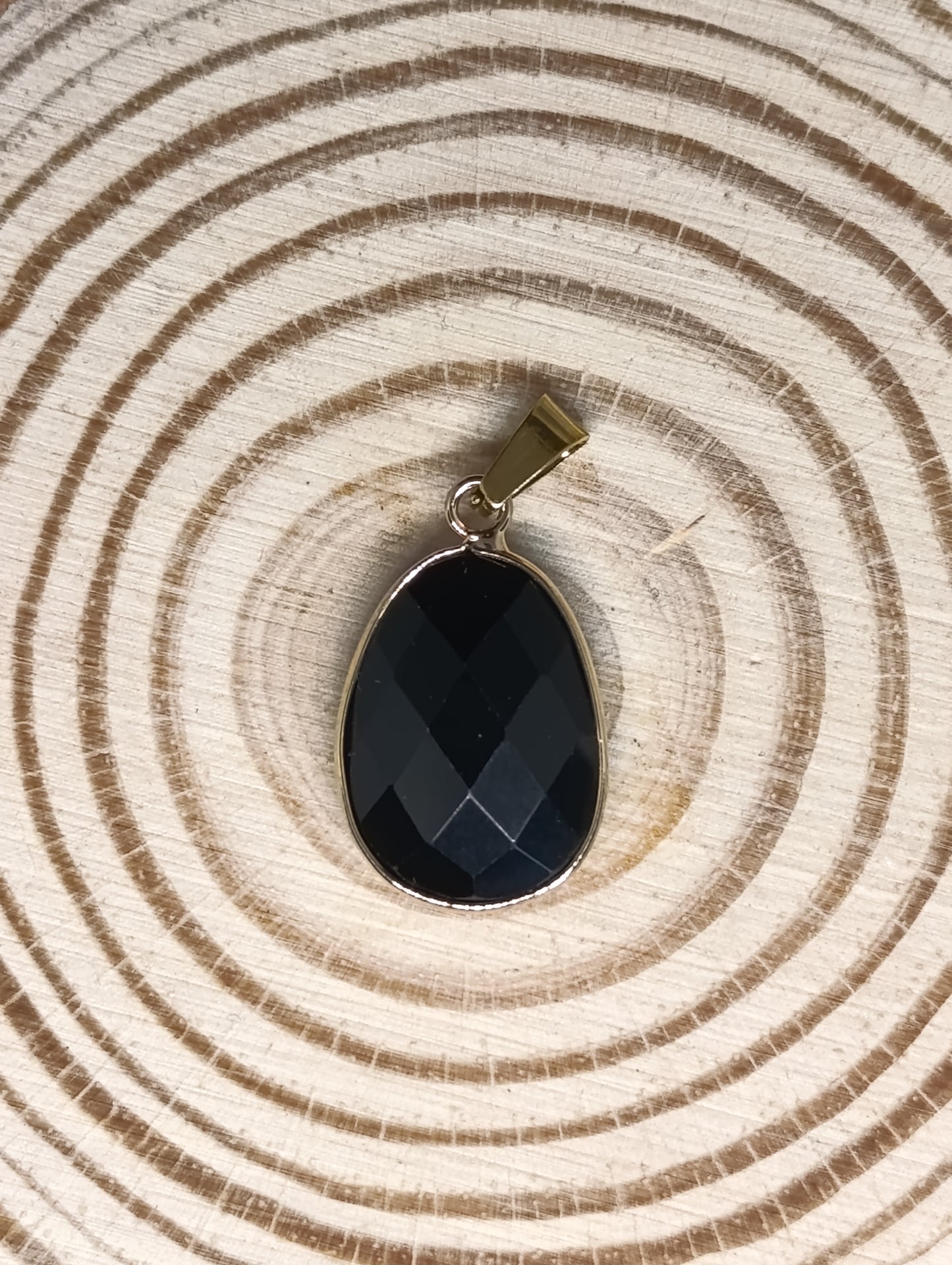 Pendentif serti pierre naturelle