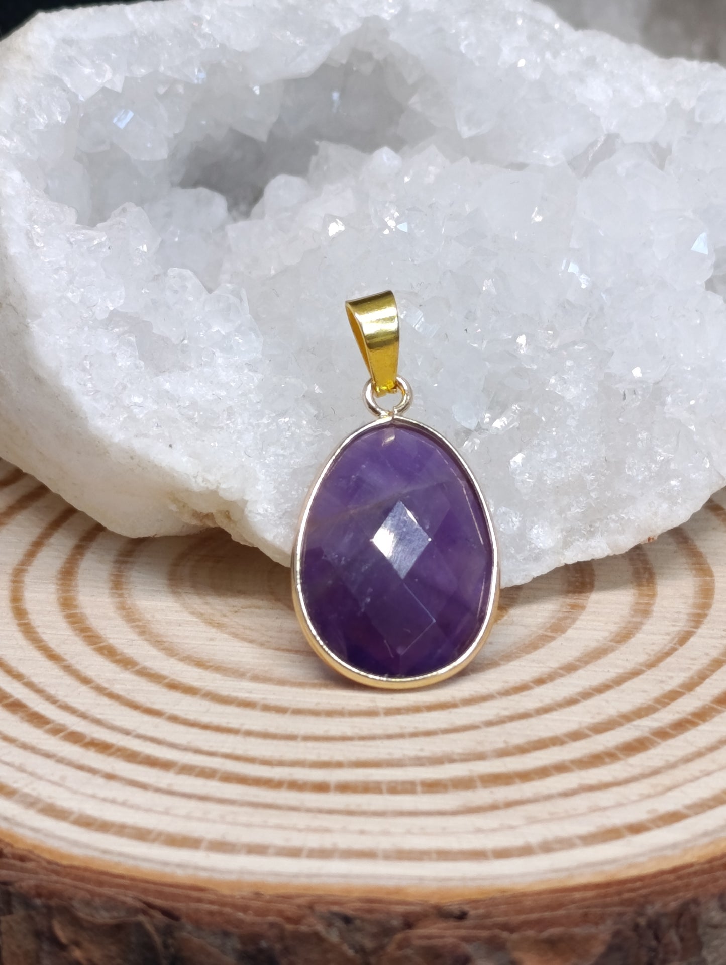 Pendentif serti pierre naturelle