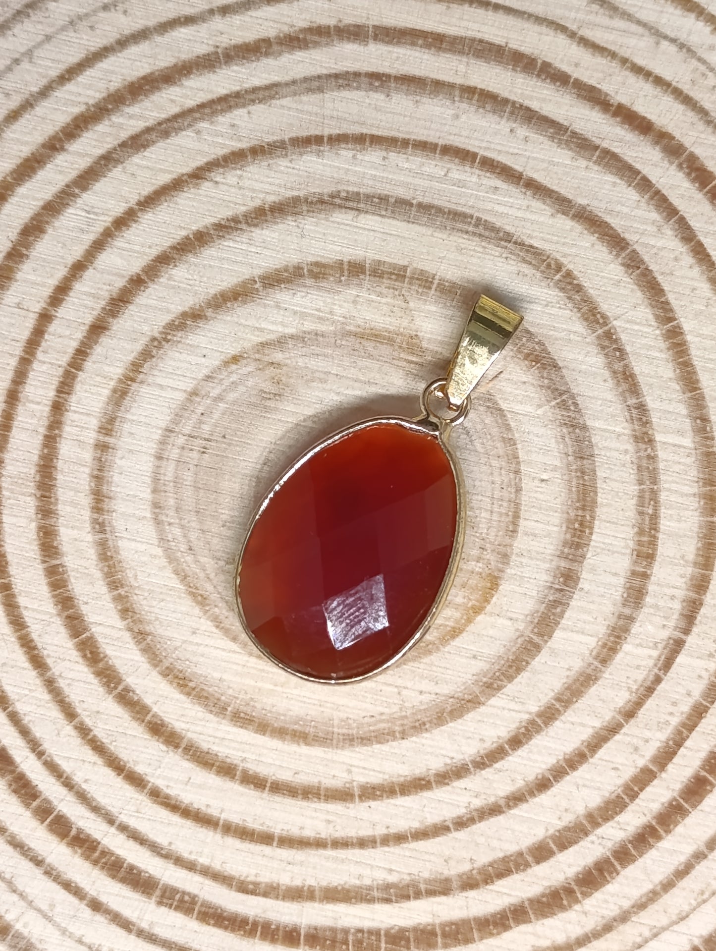 Pendentif serti pierre naturelle
