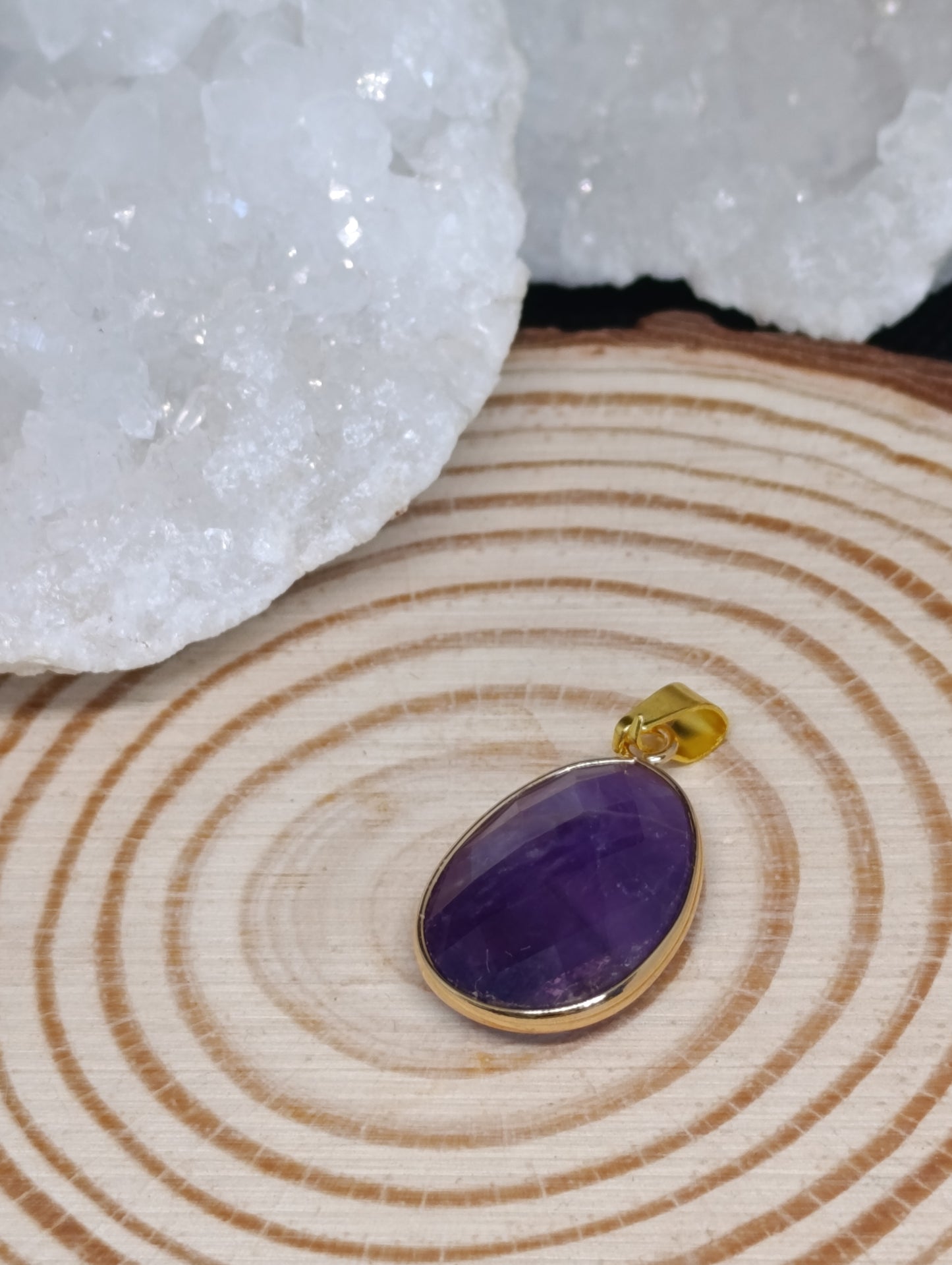Pendentif serti pierre naturelle