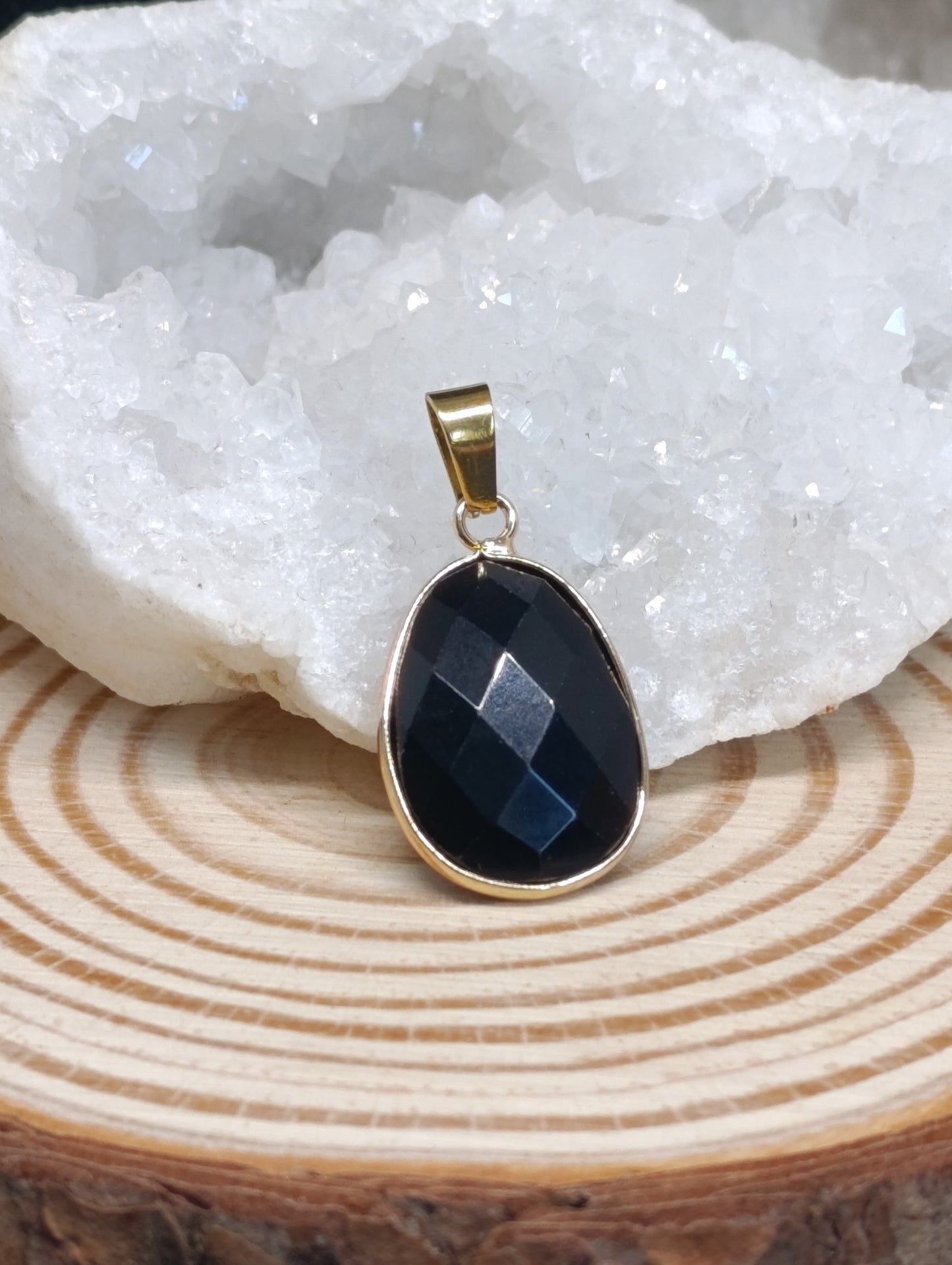 Pendentif serti pierre naturelle