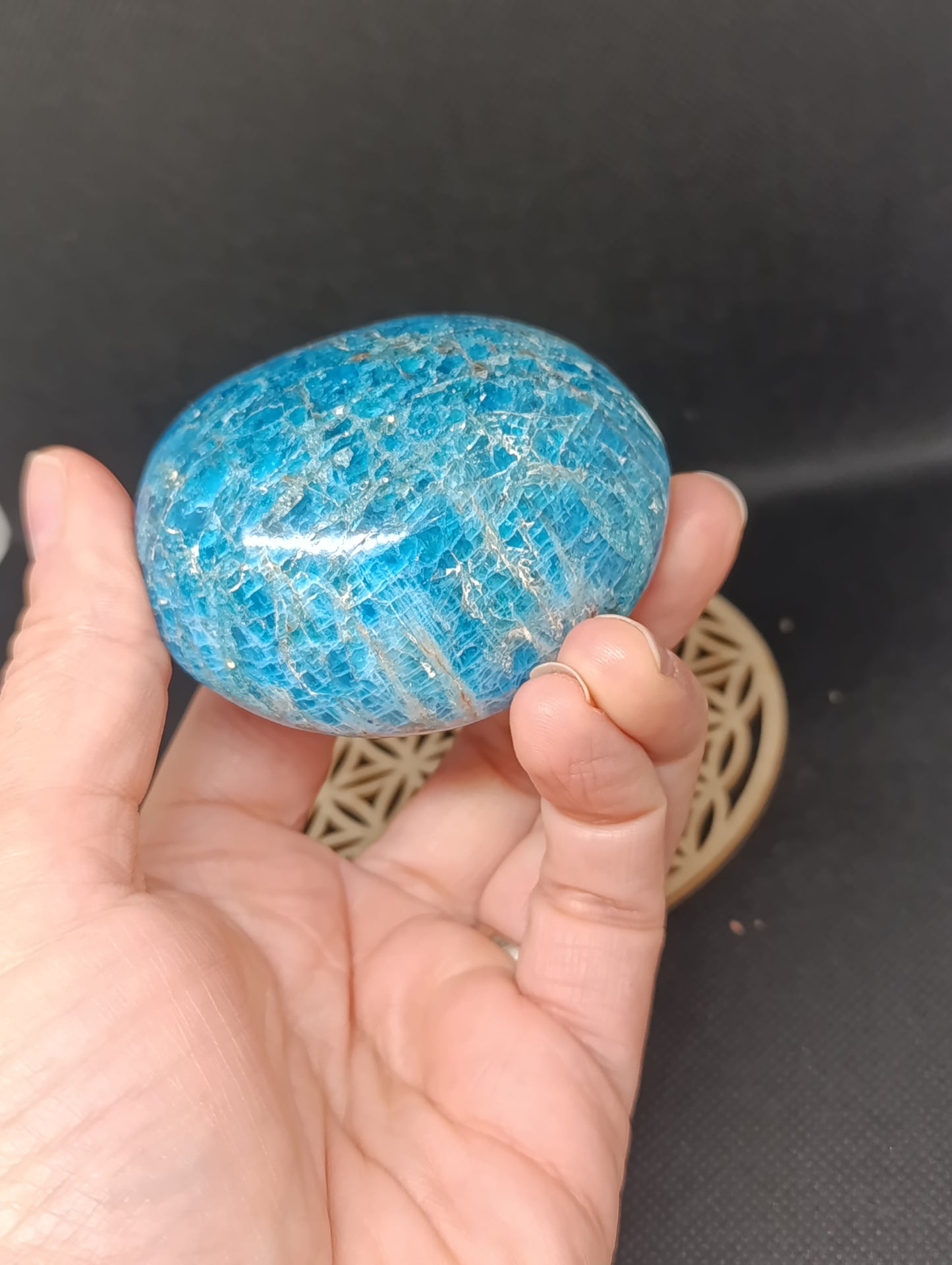 Galet Apatite bleue - 225gr