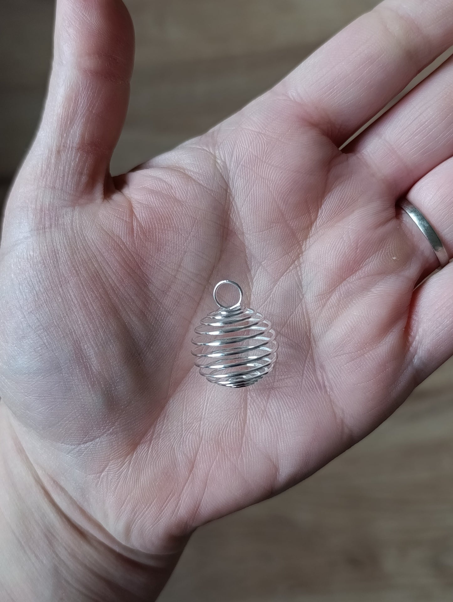 pendentif cage spirale