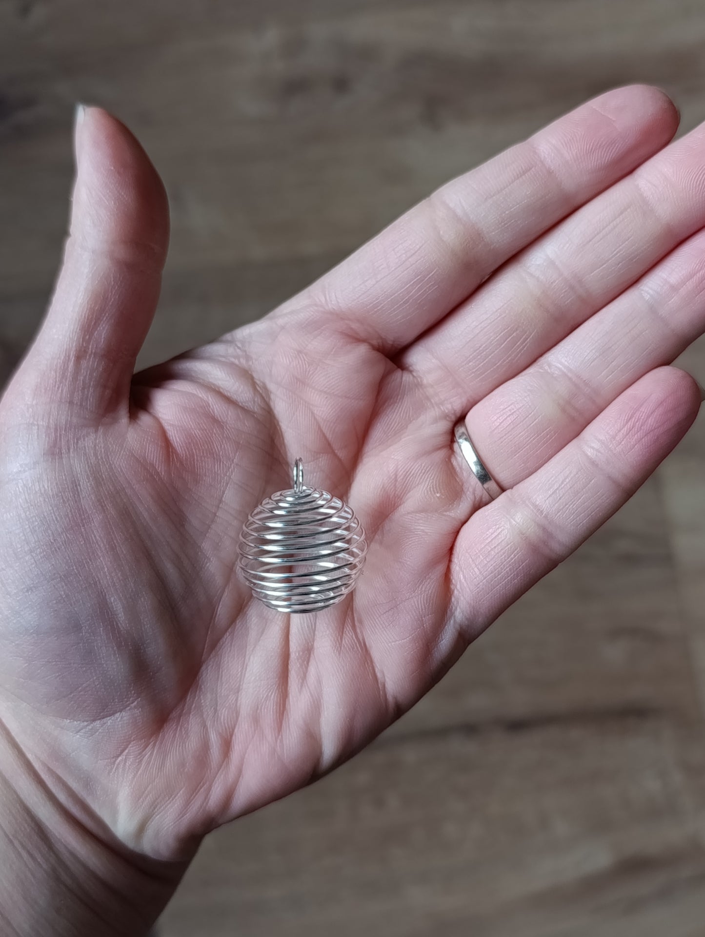pendentif cage spirale