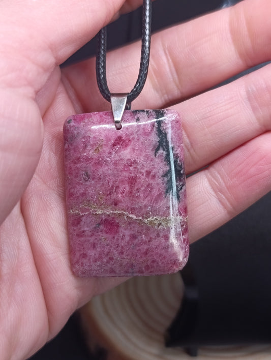 Pendentif rectangulaire Rhodonite