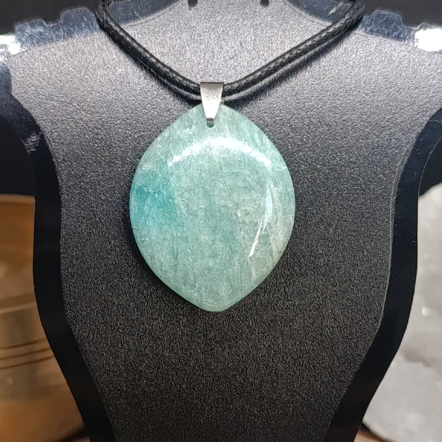Pendentif ovale galbé Amazonite
