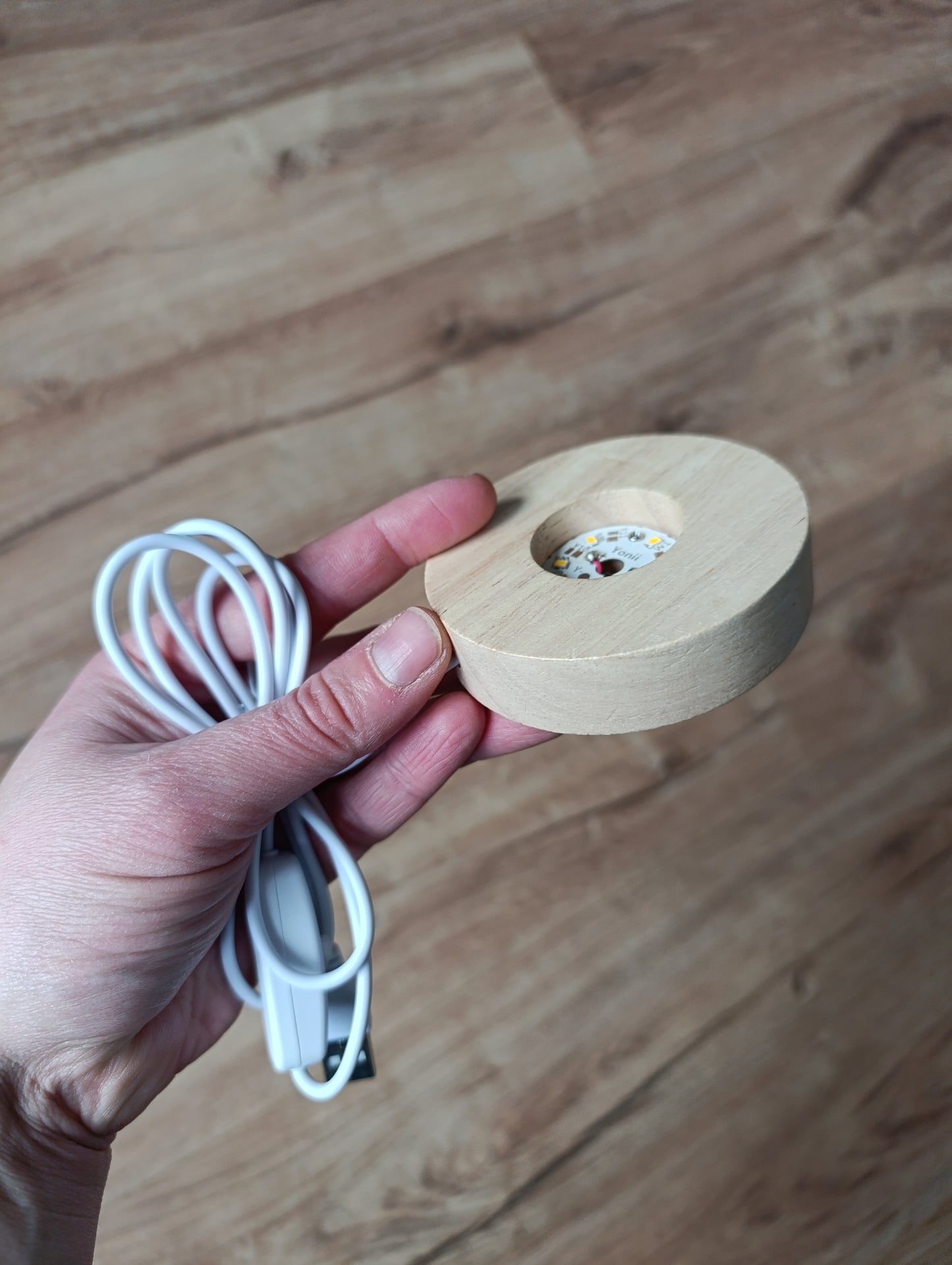 Socle lumineux pour minéraux - 8cm