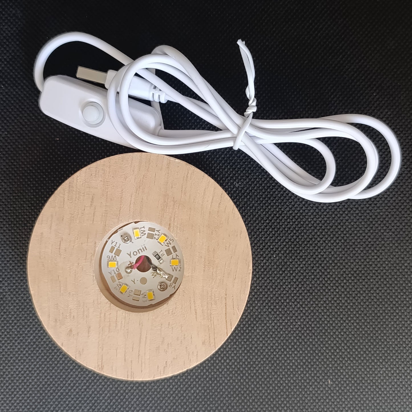 Socle lumineux pour minéraux - 8cm