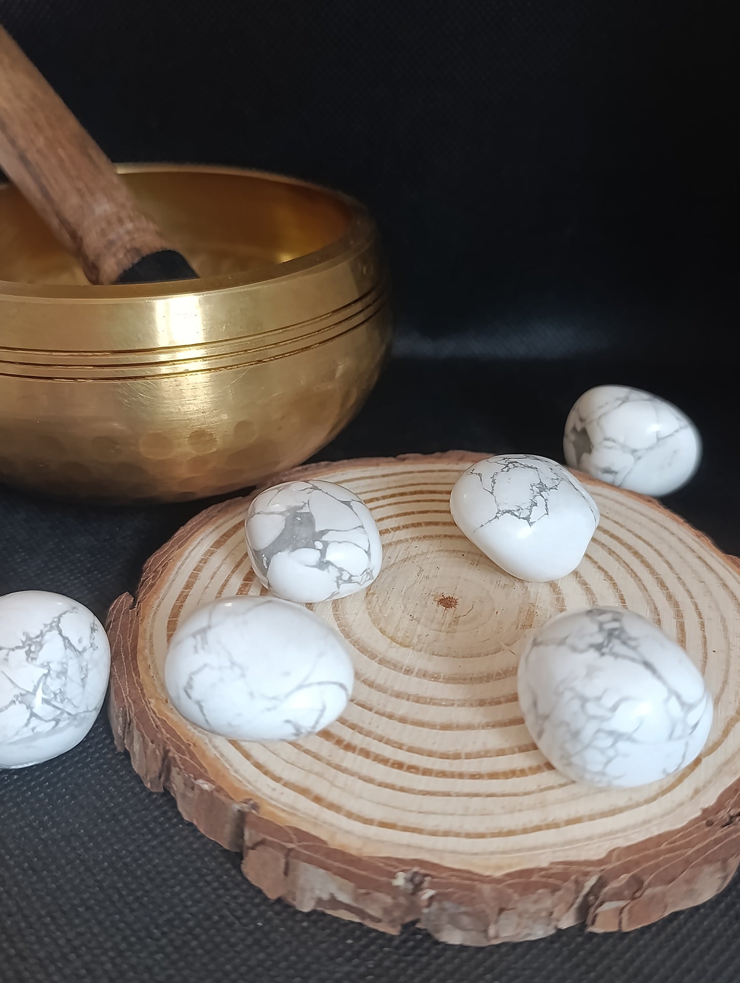Pierre roulée Howlite blanche