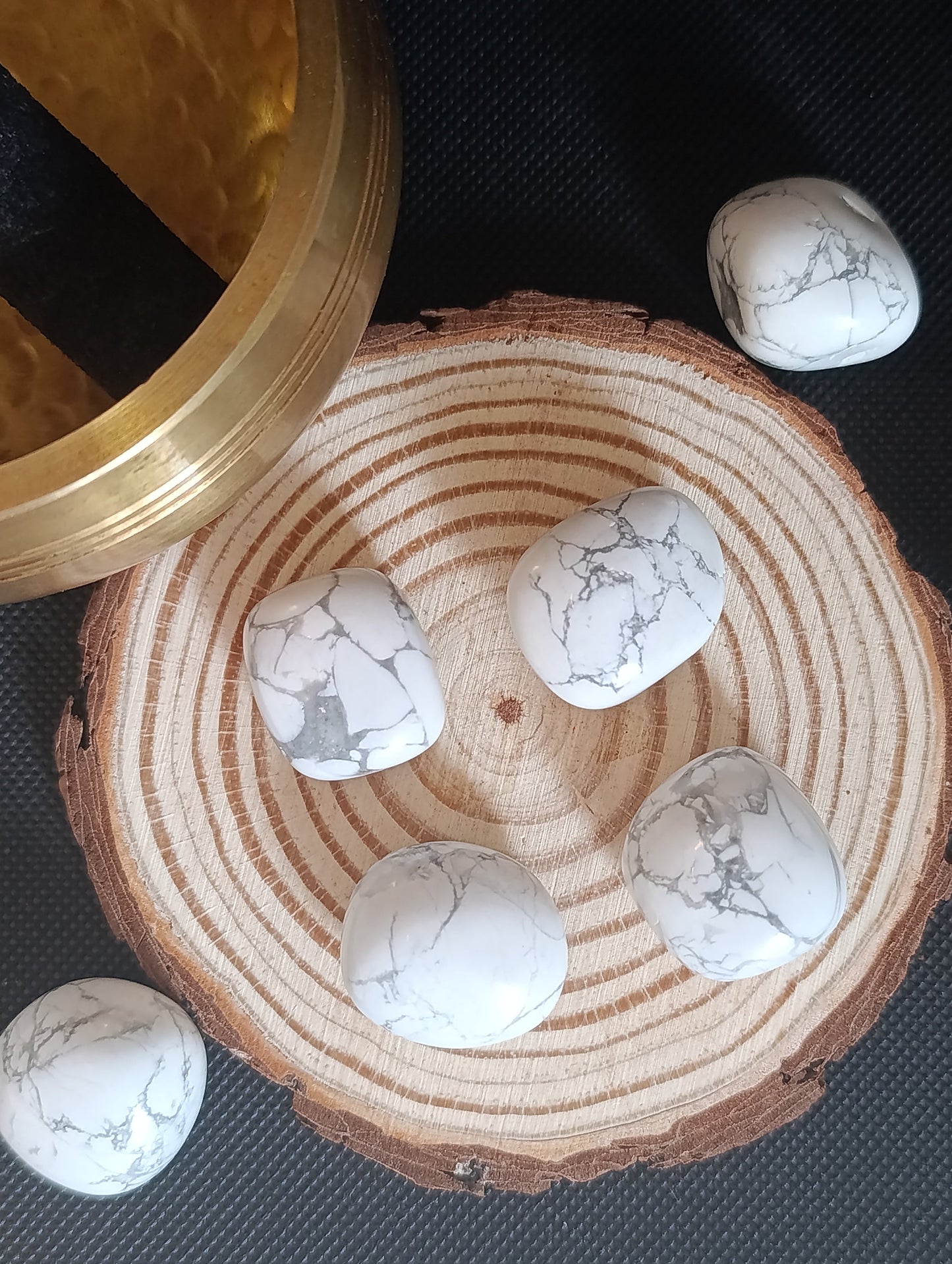 Pierre roulée Howlite blanche