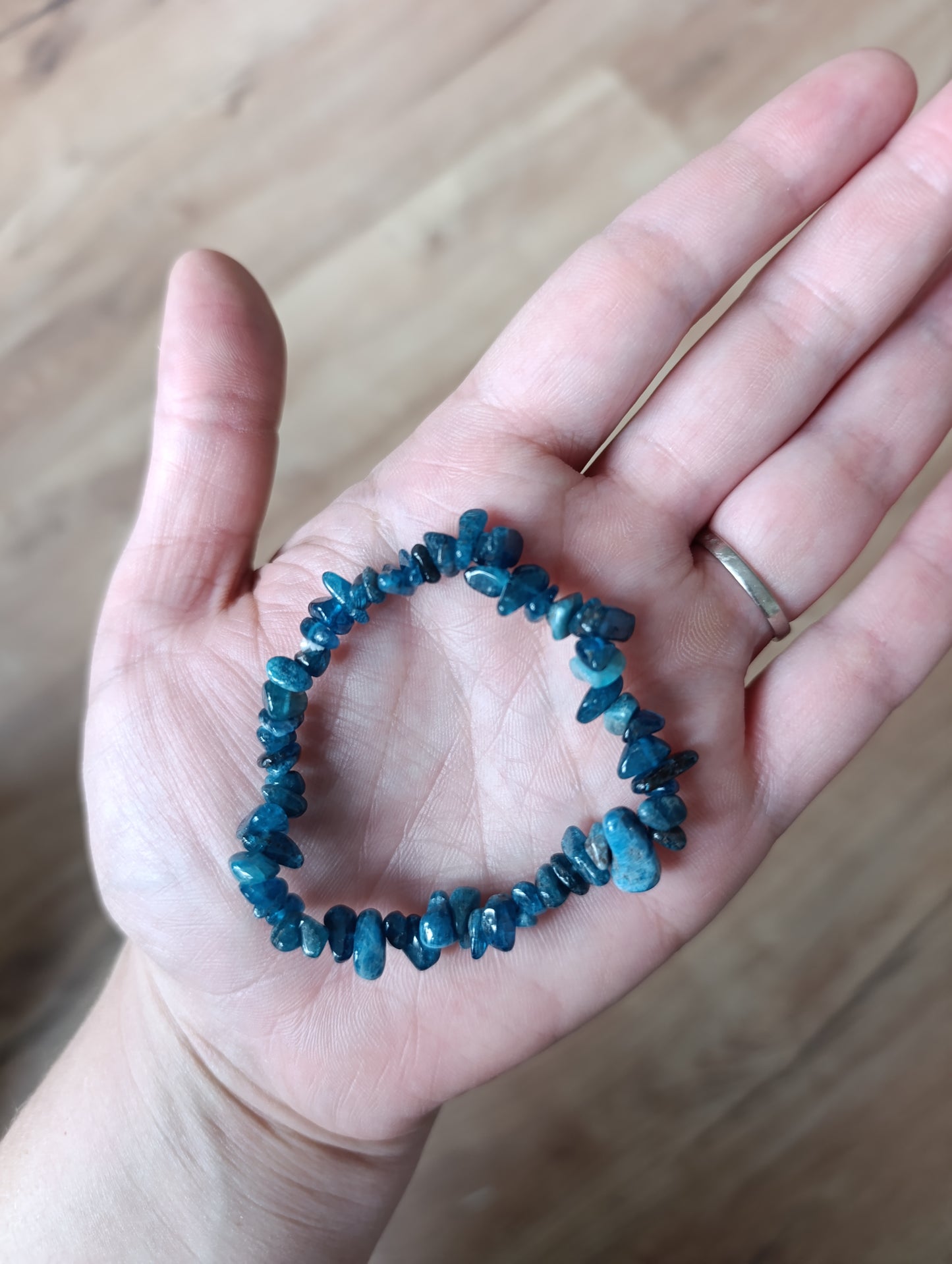 Bracelet baroque Apatite bleue