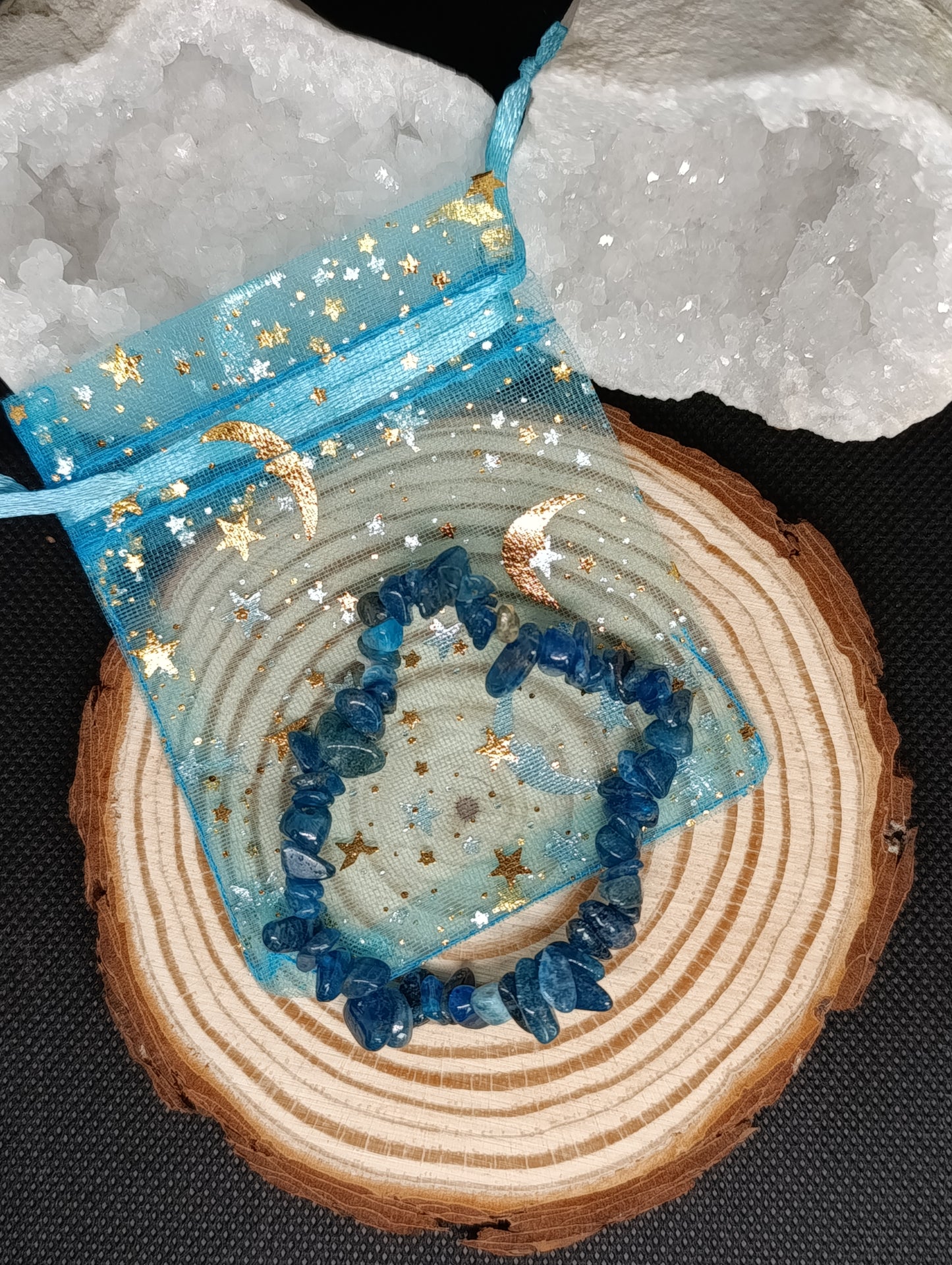 Bracelet baroque Apatite bleue