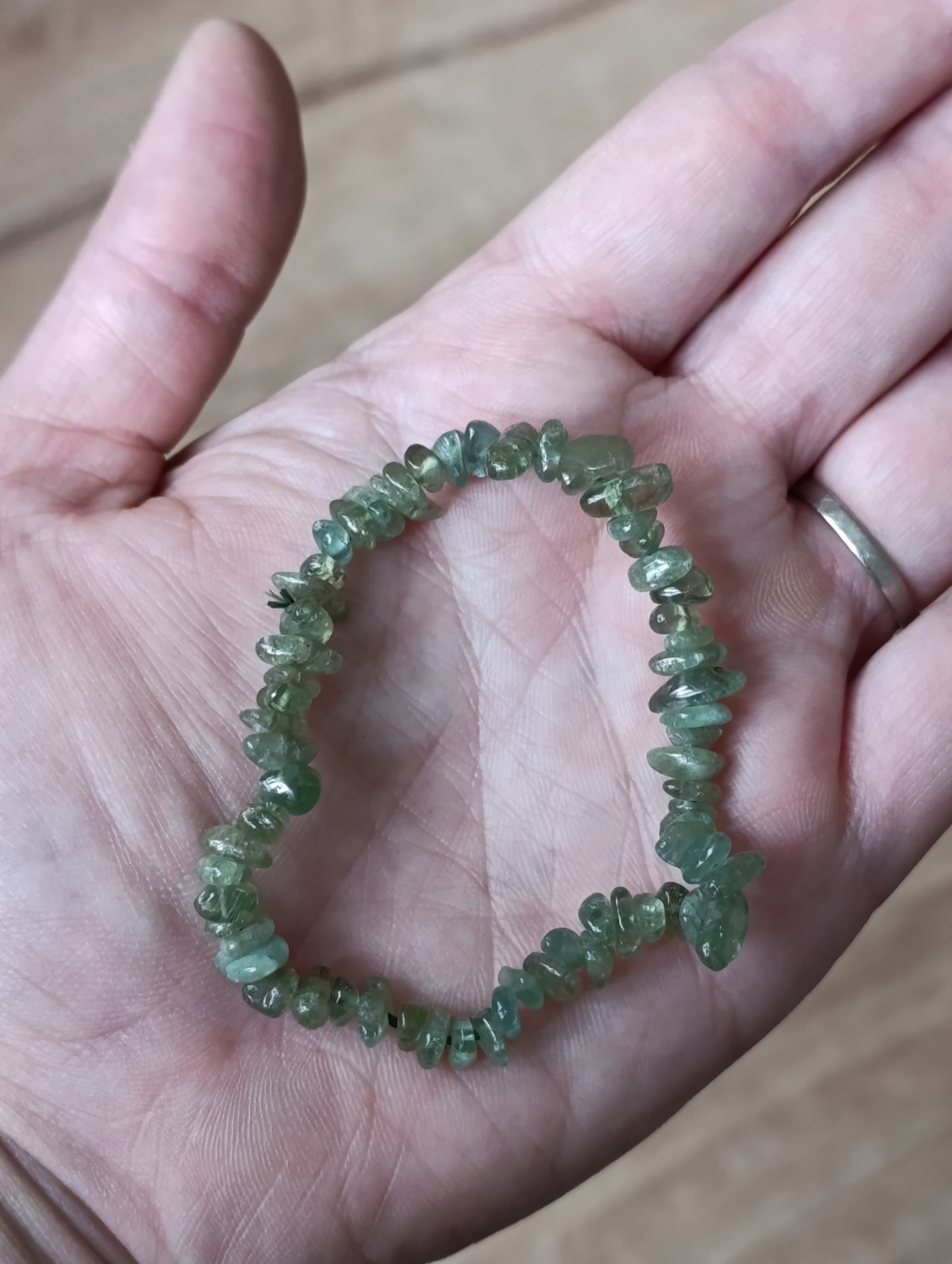 Bracelet baroque Apatite verte