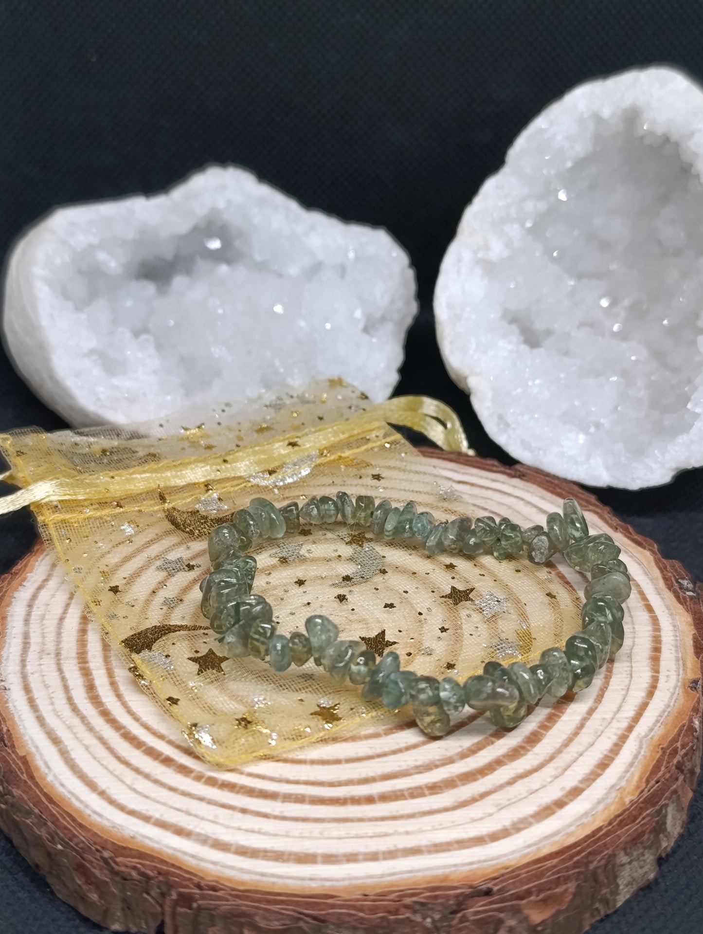Bracelet baroque Apatite verte