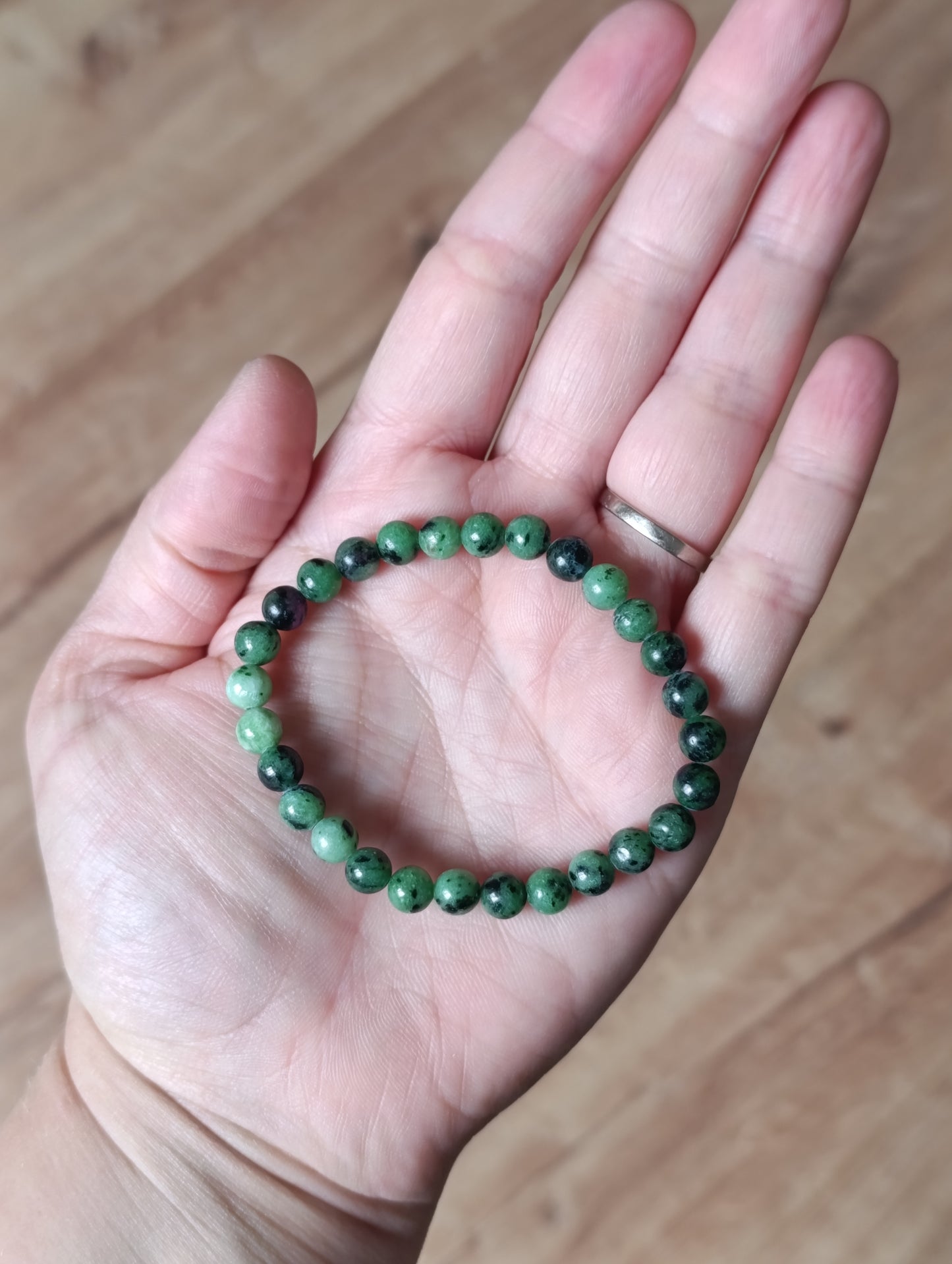 Bracelet boule Rubis Zoïsite 6mm