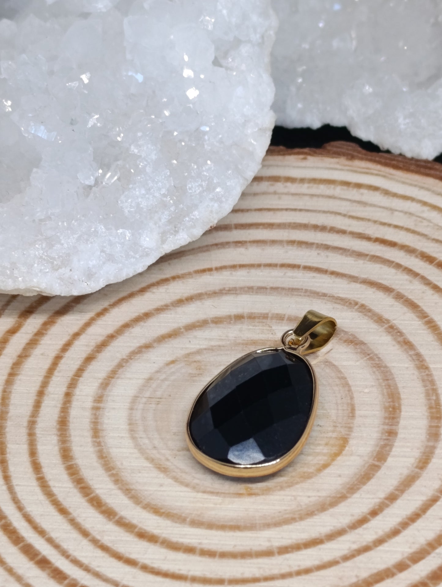 Pendentif serti pierre naturelle