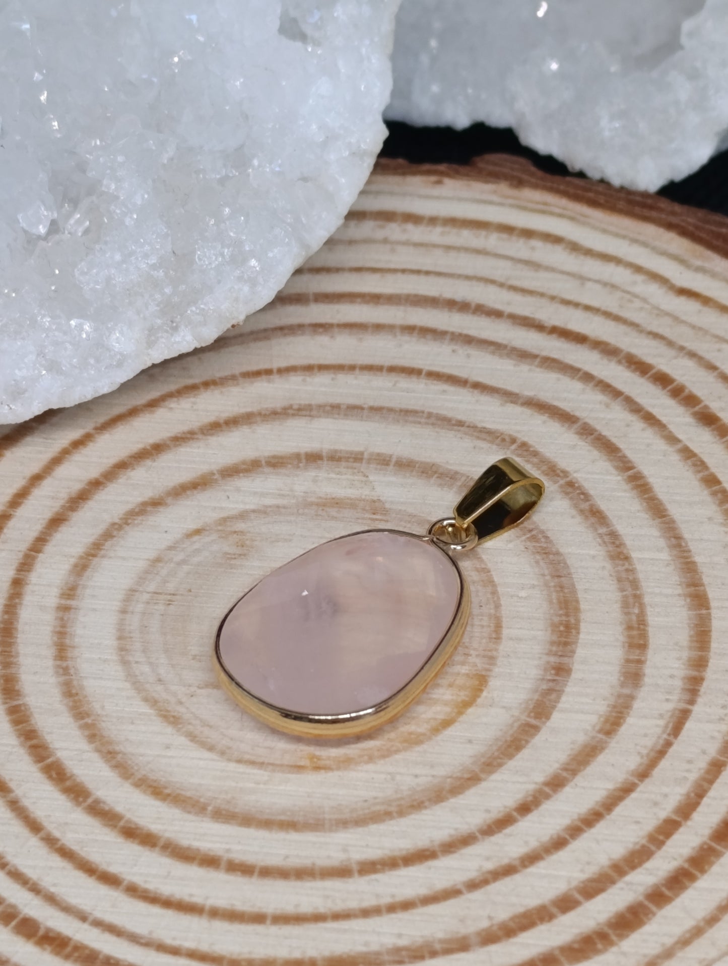 Pendentif serti pierre naturelle