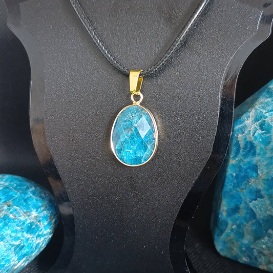 Pendentif serti pierre naturelle